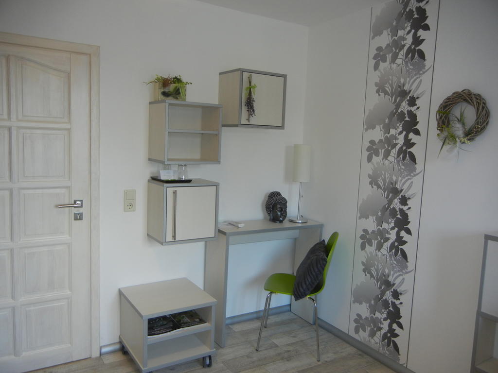 Gutshof Zum Adlernest Hotell Arnsnesta Rom bilde