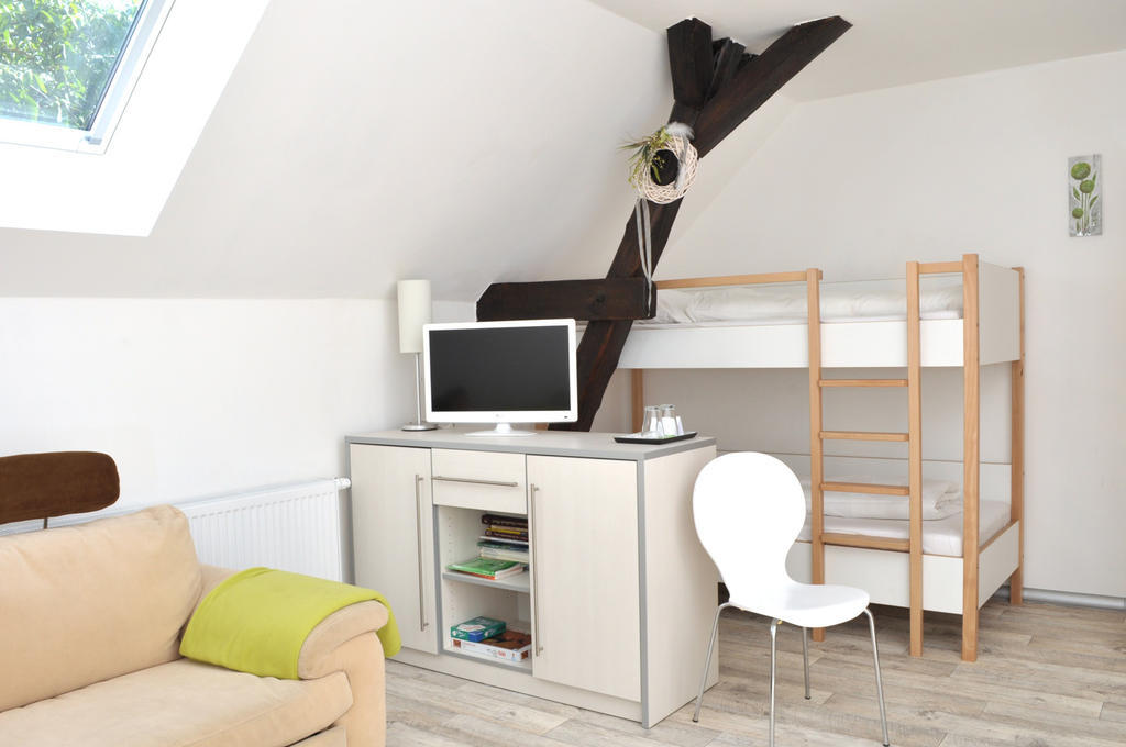 Gutshof Zum Adlernest Hotell Arnsnesta Rom bilde